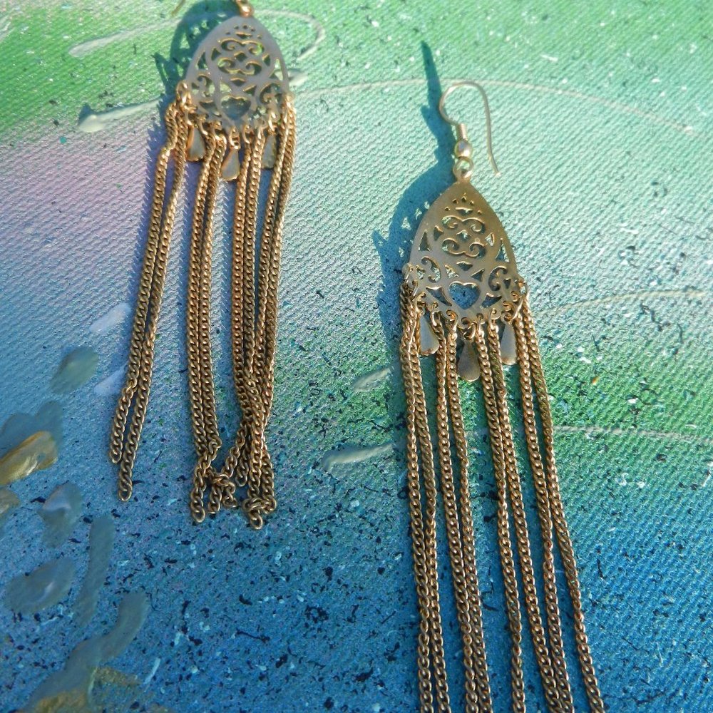 VTG Contempo gold pierced earrings chandelier gold tone far east exotic dusters - Picture 7 of 13